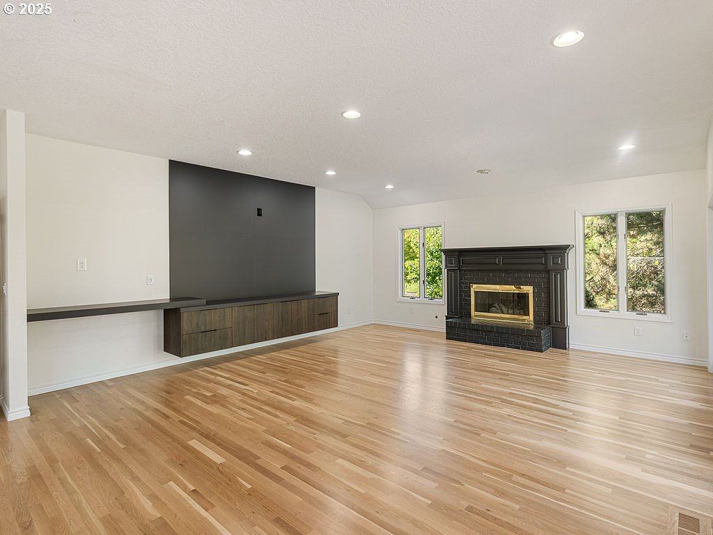 1140 Sw Fairfax Pl #NA - Photo 7 of 42