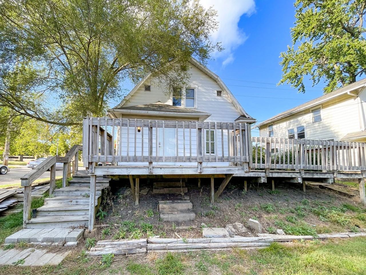 2125 W Jackson St - Photo 5 of 38