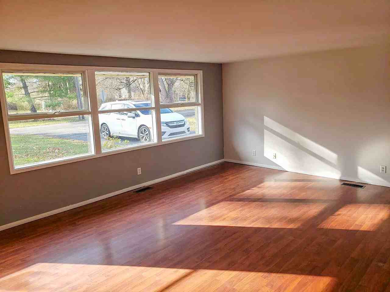 1000 West Cowing Drive - Photo 3 of 23