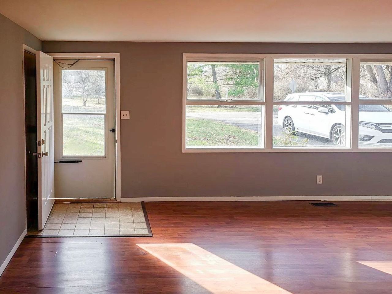 1000 West Cowing Drive - Photo 6 of 23