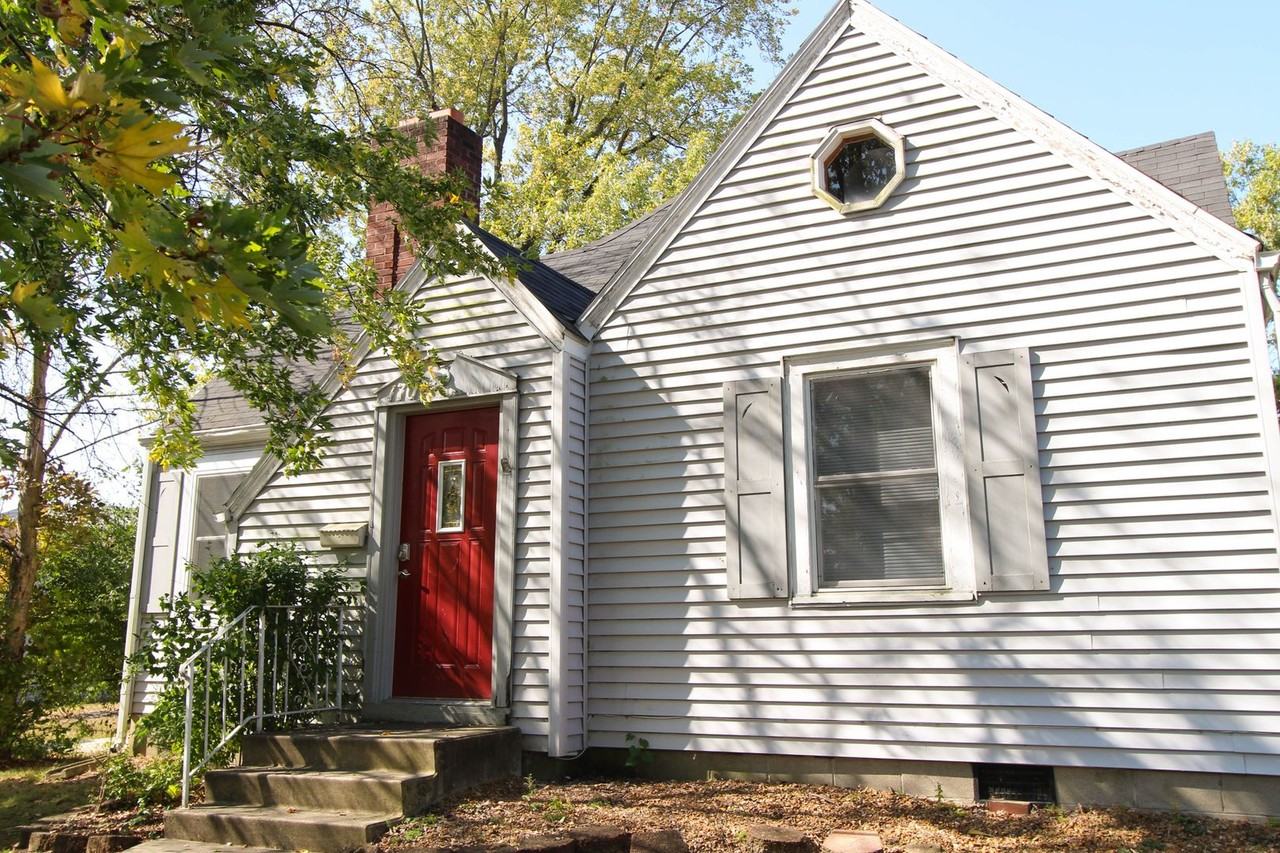 1709 North Ball Avenue - Photo 2 of 24