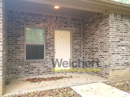 featured image of 719 N 5th St