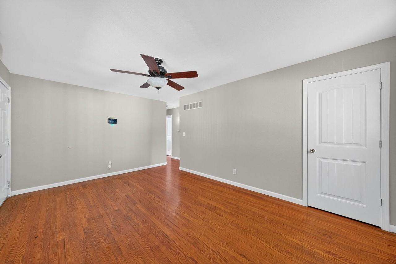 1226 Baron Avenue - Photo 5 of 28