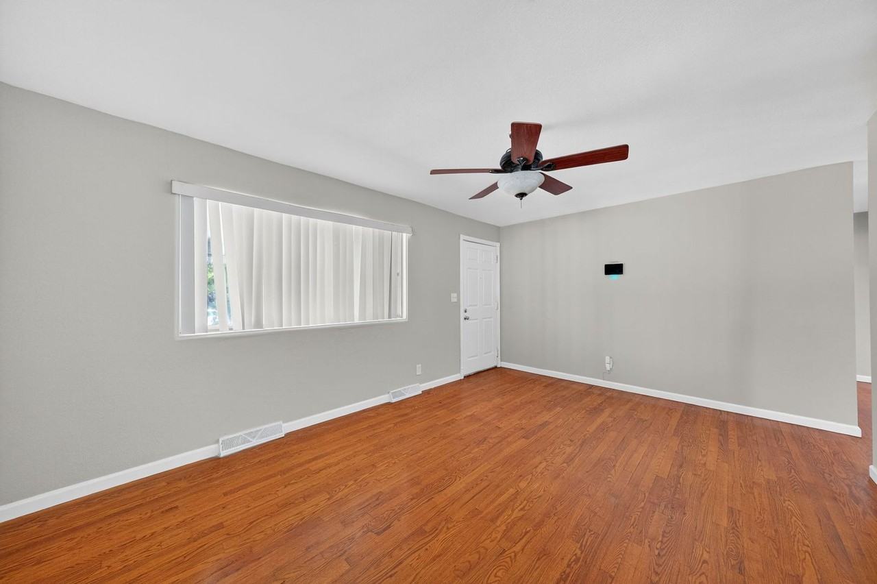 1226 Baron Avenue - Photo 6 of 28