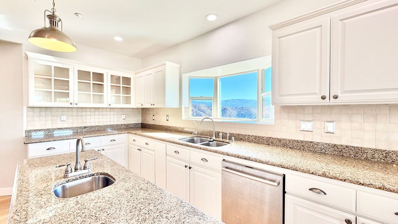 32555 Mesa Lilac Road - Photo 6 of 48