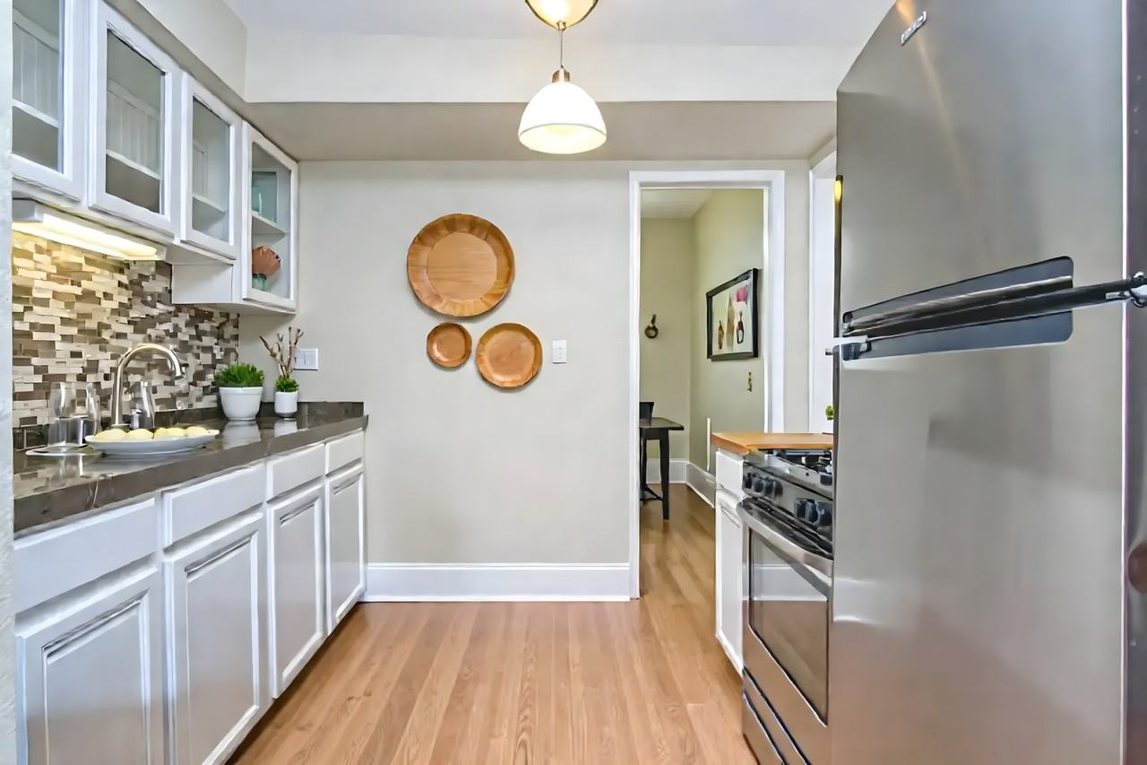 1209 Pine St #2 - Photo 3 of 29