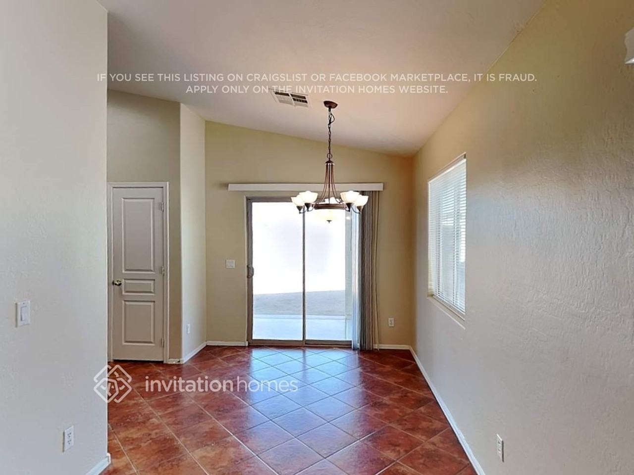 2722 South 113th Avenue - Photo 5 of 18