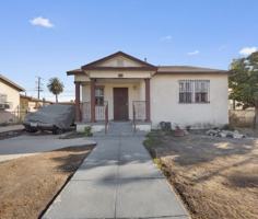 featured image of 1122 W 77th St