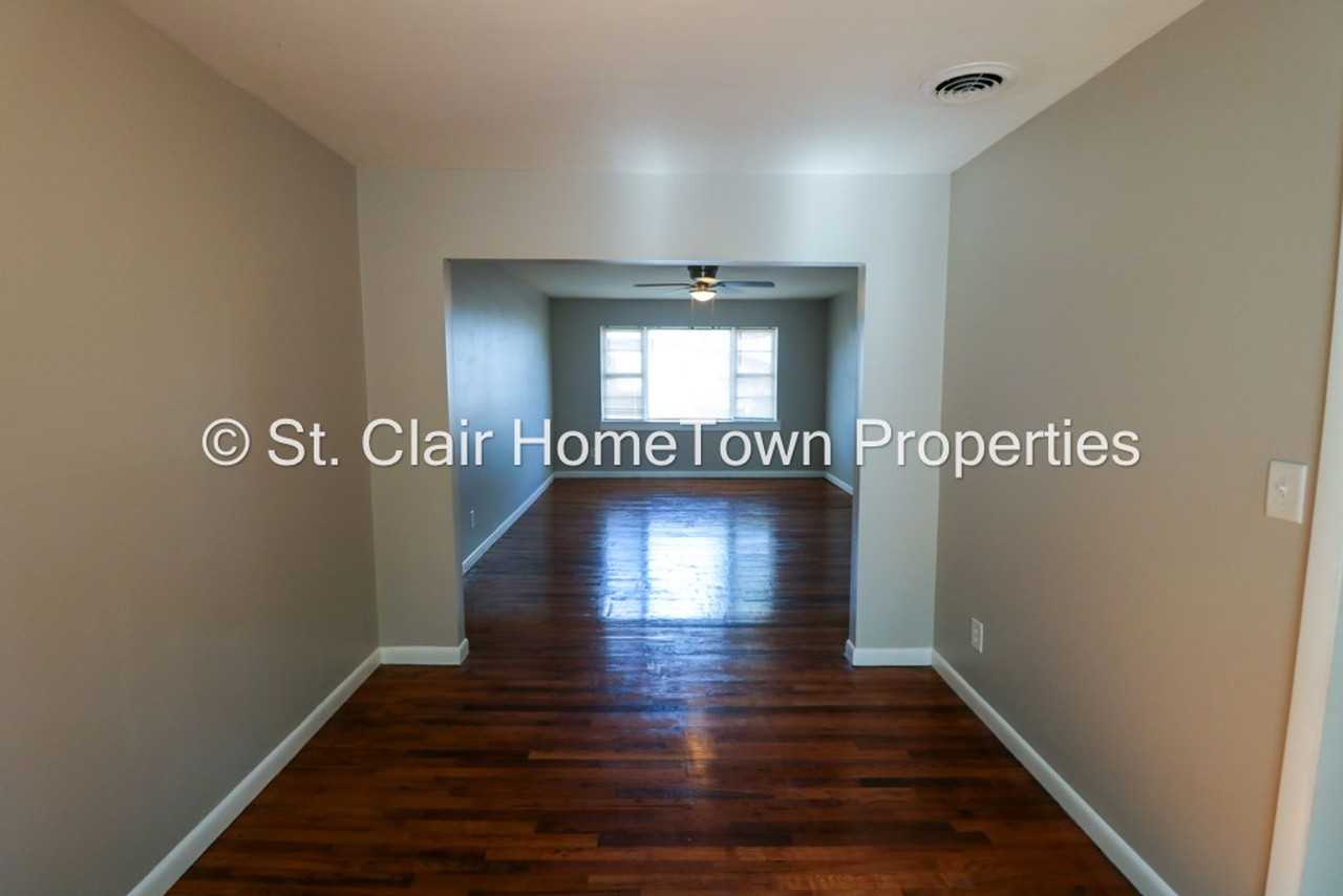 2406 12th Ave N - Photo 7 of 31