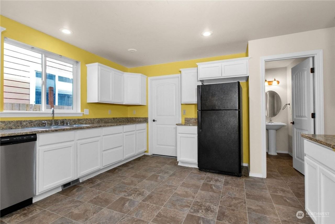 4303 17th Way Northeast ##Wa - Photo 6 of 39