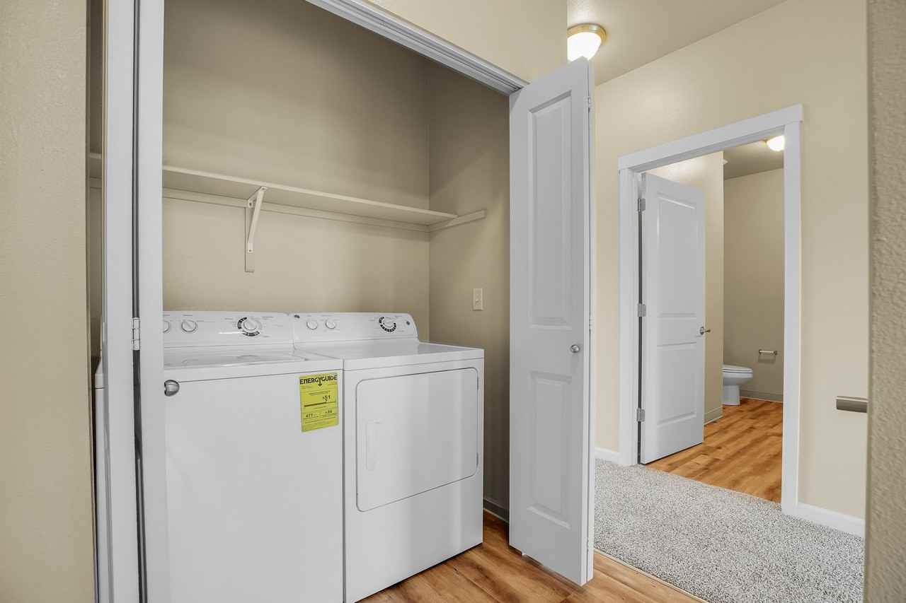 The Best of Both Worlds: Nature at your Doorstep, City at your Fingertips! - Photo 7 of 32