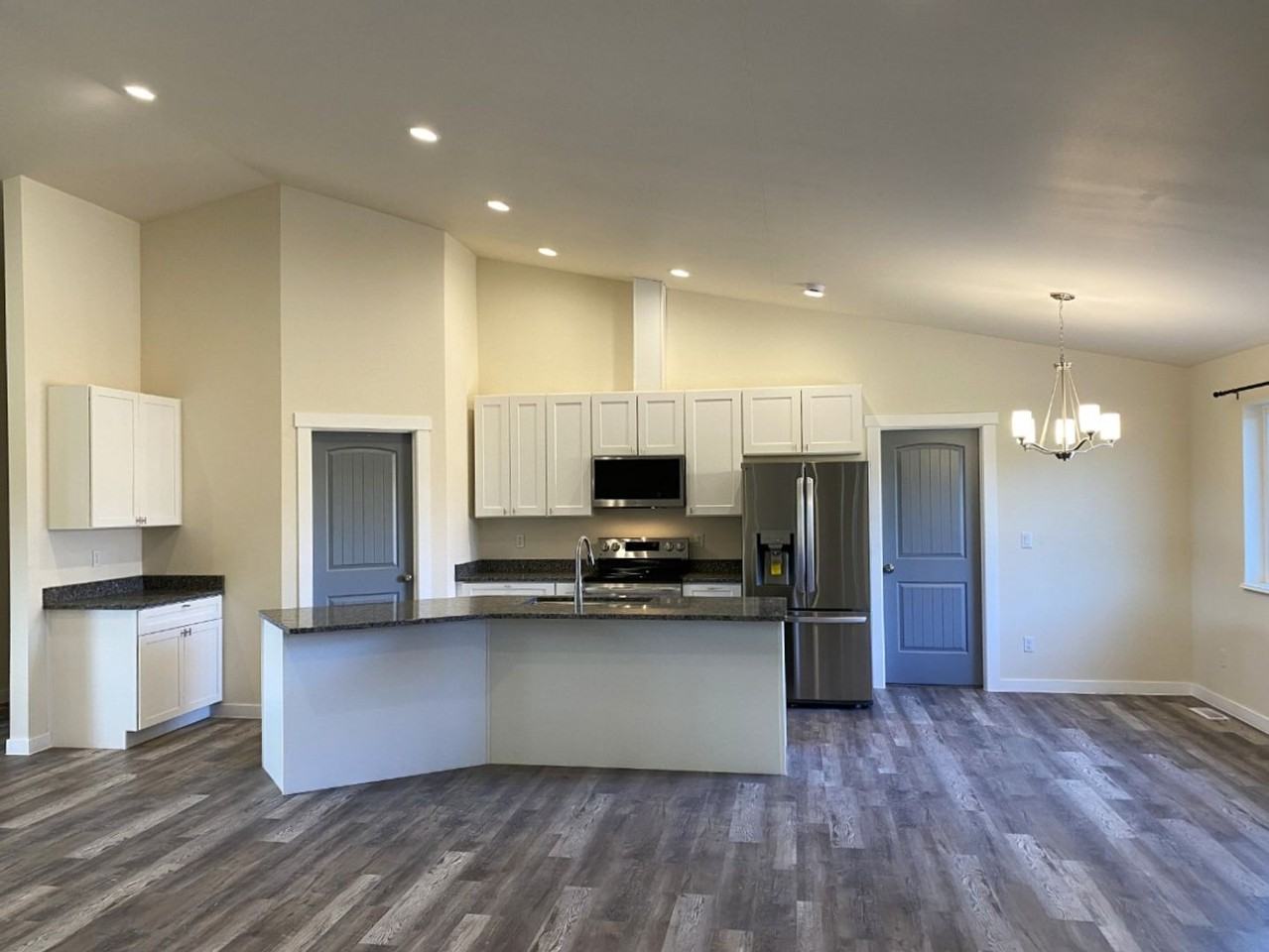 302 Lolly Ln - Photo 5 of 26