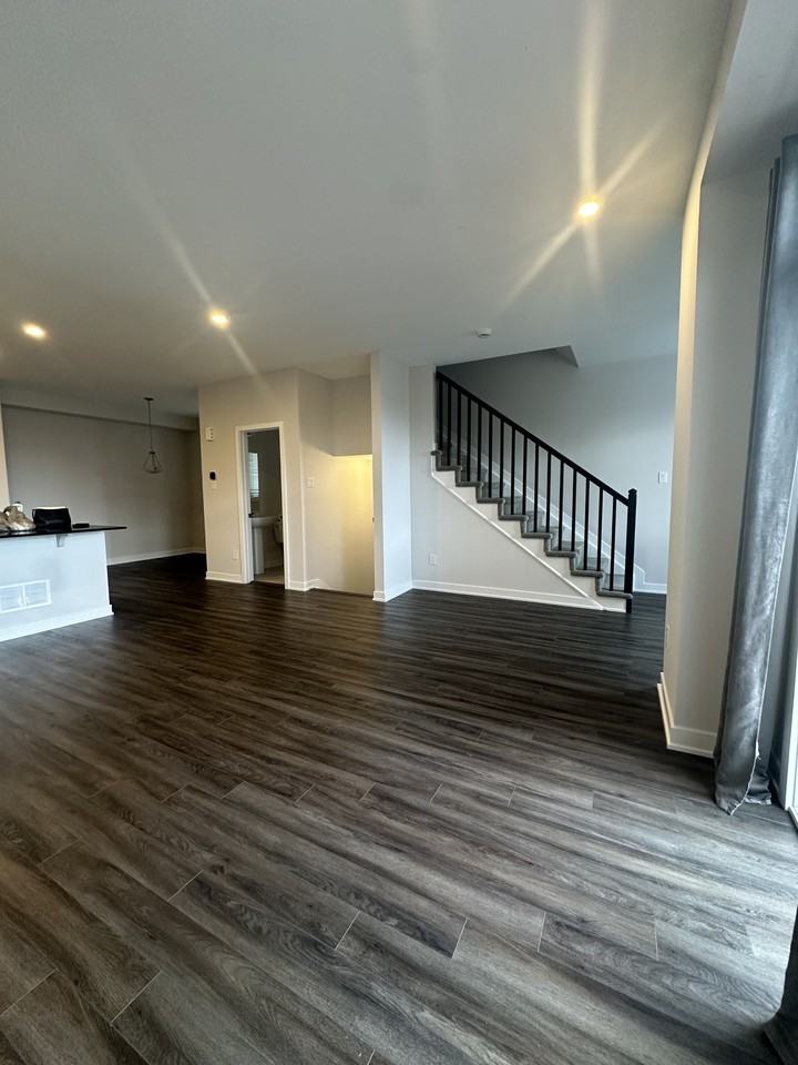 172 Pictou Cres #1 - Photo 2 of 14