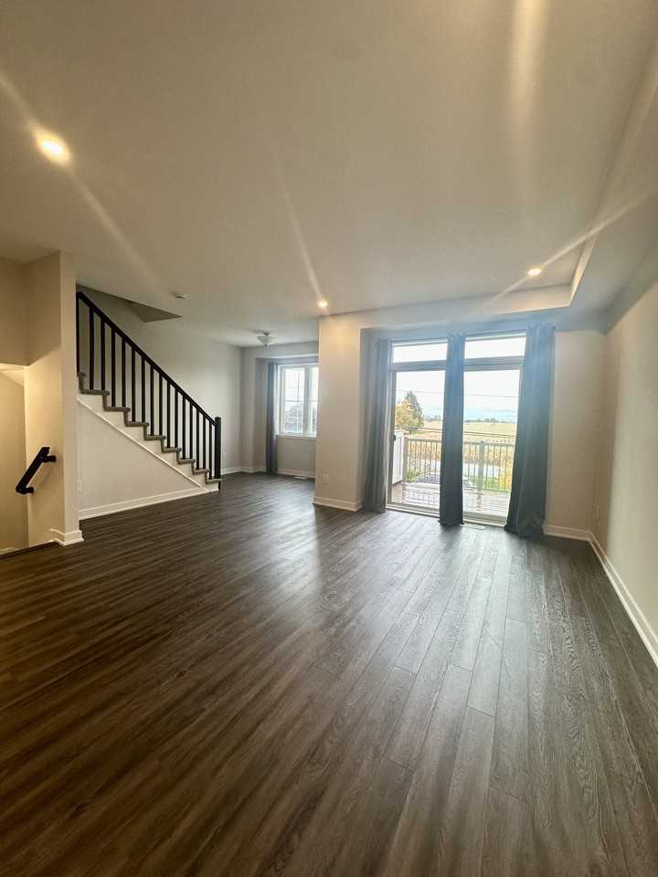 172 Pictou Cres #1 - Photo 3 of 14