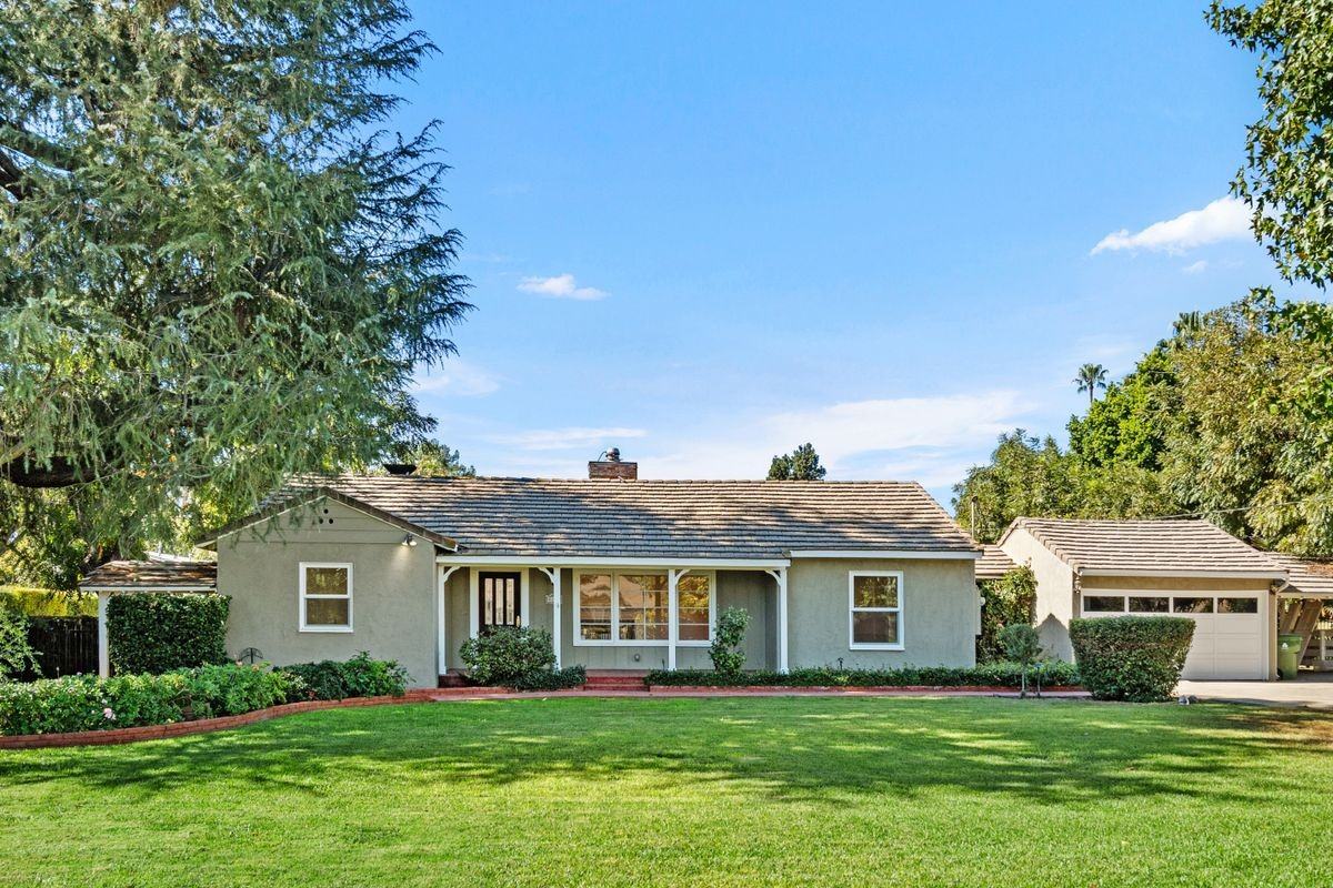 8757 Encino Avenue - Photo 7 of 40