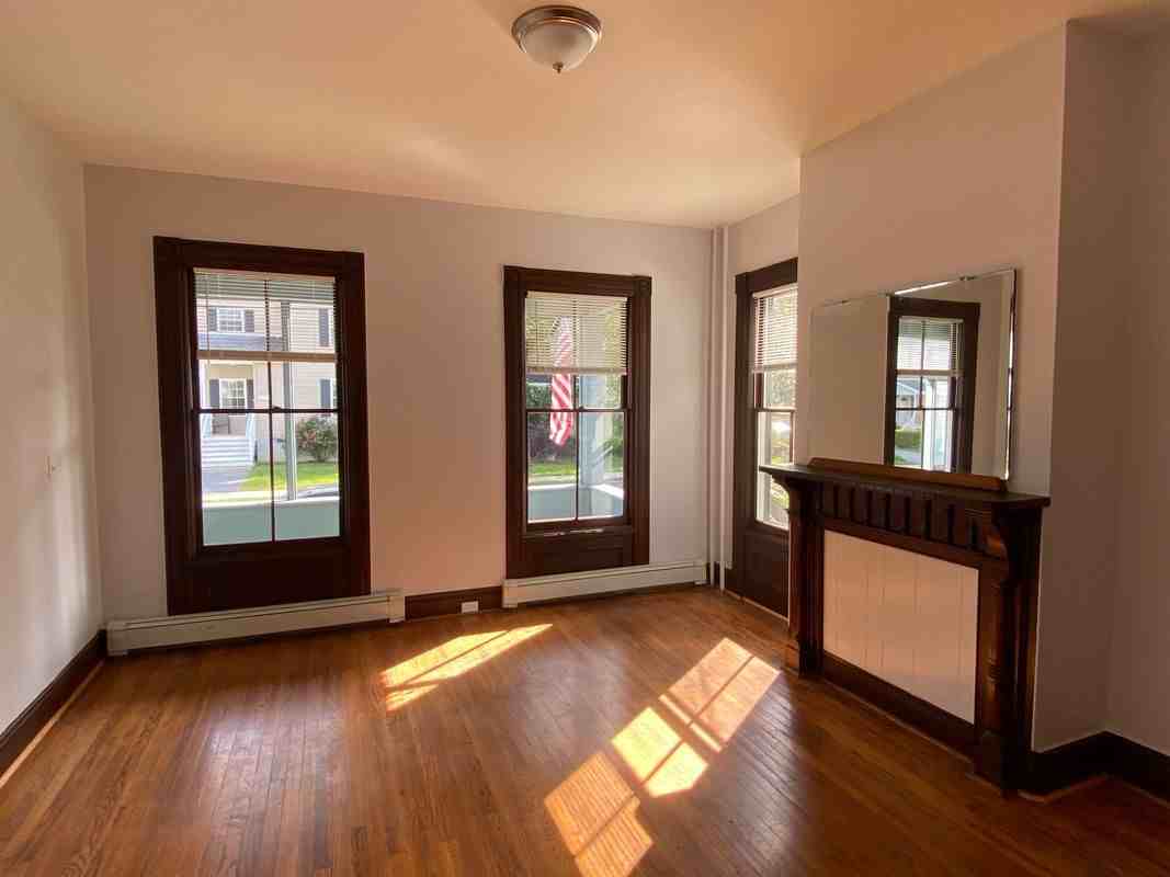 126 Garden Street - Photo 2 of 12