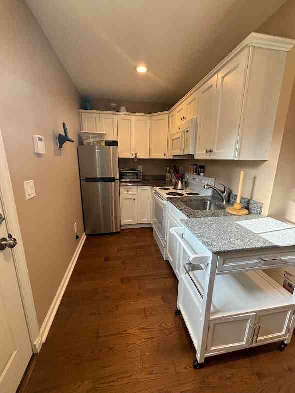 23 Wellington Rd - Photo 3 of 6