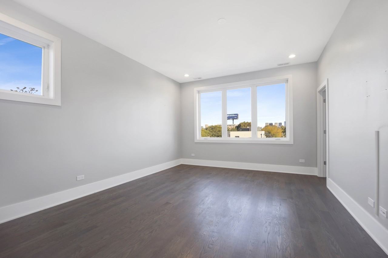 562 W 18th St #3W - Photo 3 of 29