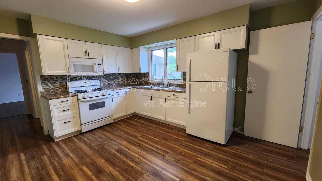 410 Monroe Street - Photo 2 of 17