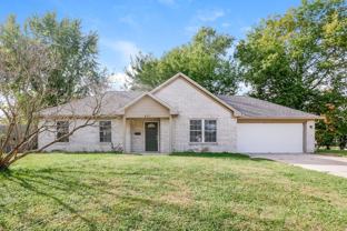 450 Southgate Dr - Photo 1 of 1