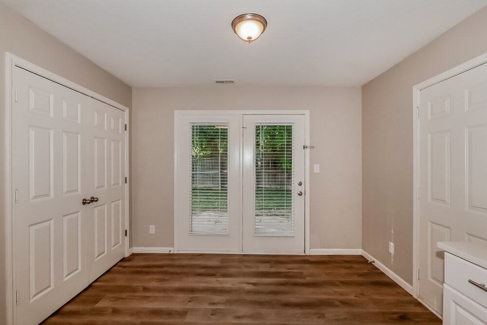 450 Southgate Dr - Photo 7 of 16