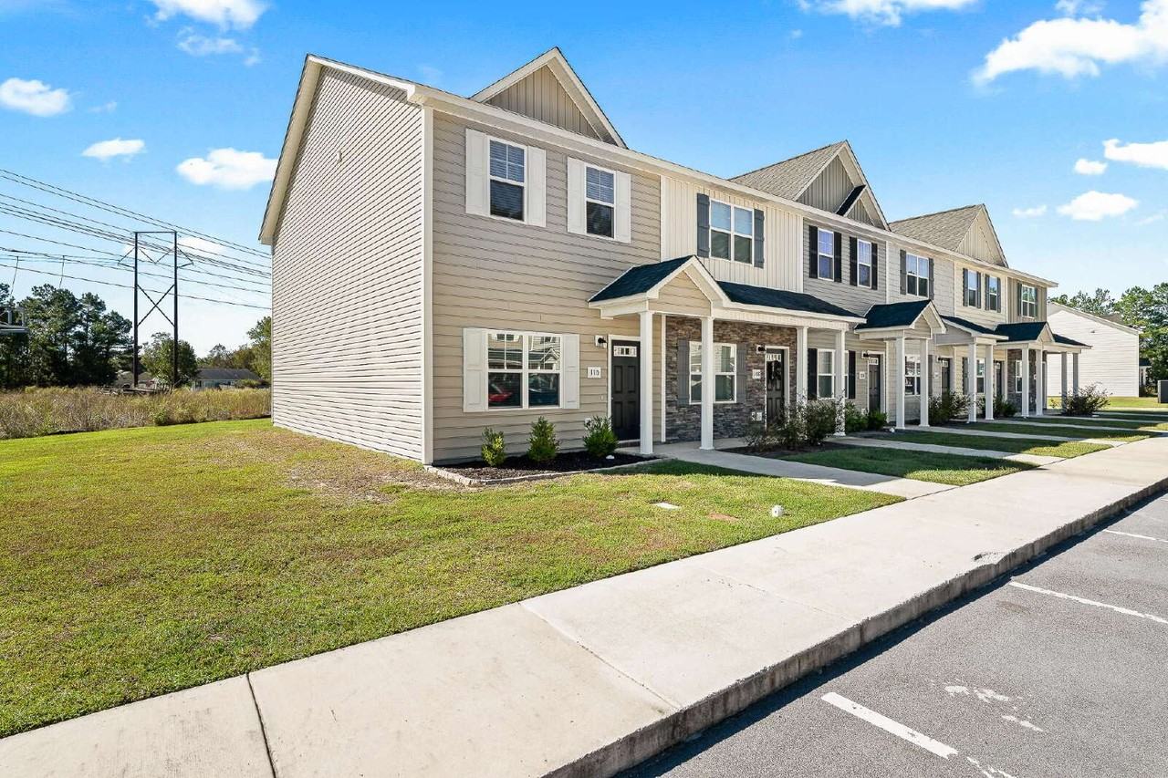 110 Jayden Dr E - Photo 2 of 28