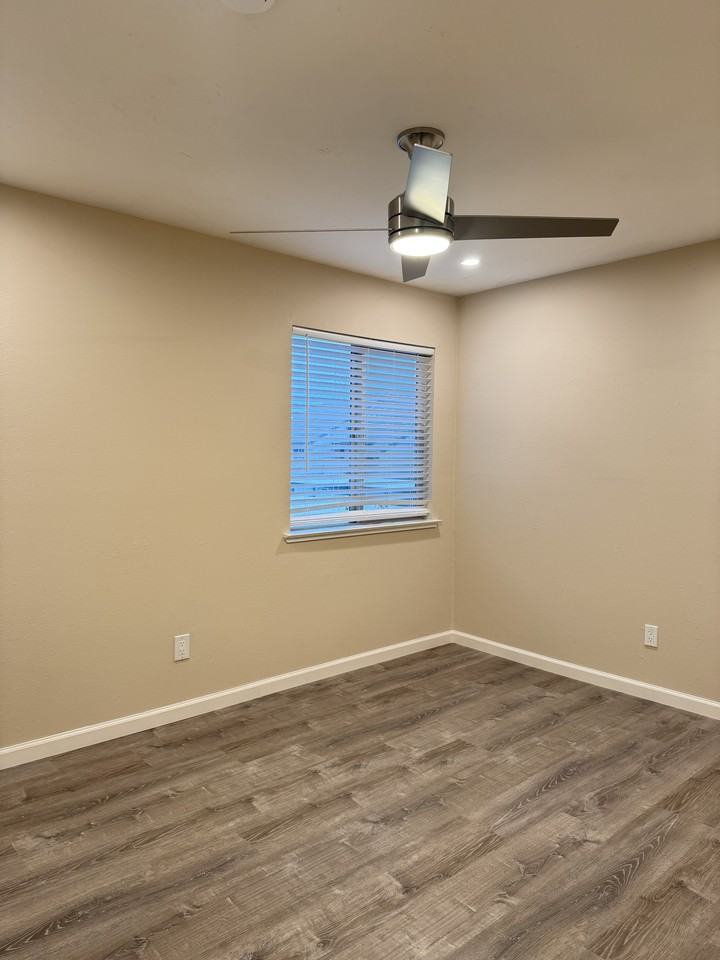 2203 Lakeview Circle #2203 - Photo 5 of 12
