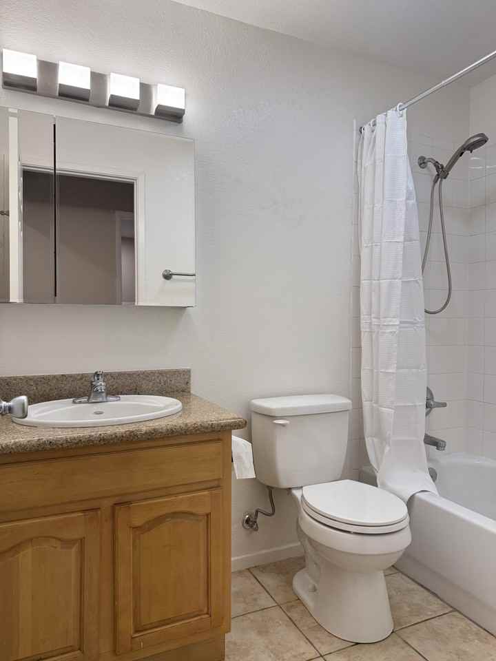 2203 Lakeview Circle #2203 - Photo 6 of 12