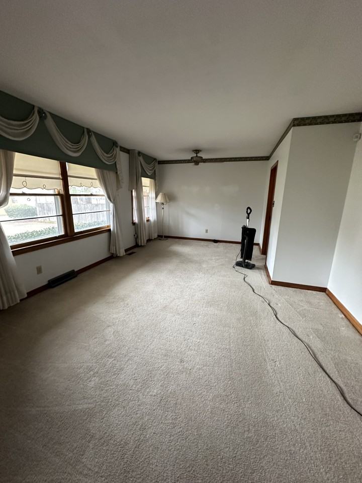 503 S Pontiac Ave #NA - Photo 3 of 15