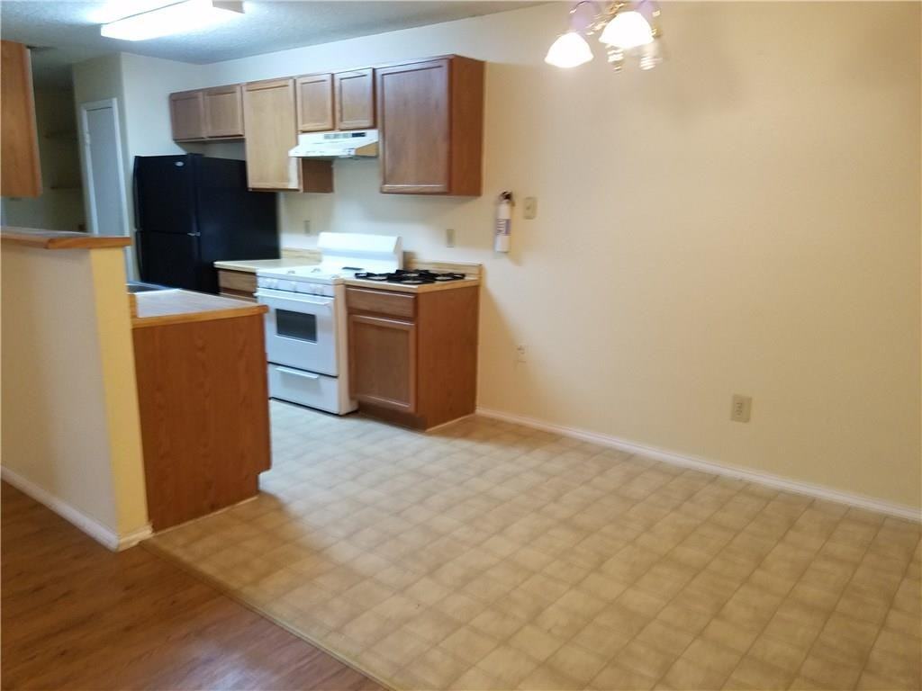 1304 Pitcairn Dr #A - Photo 3 of 9