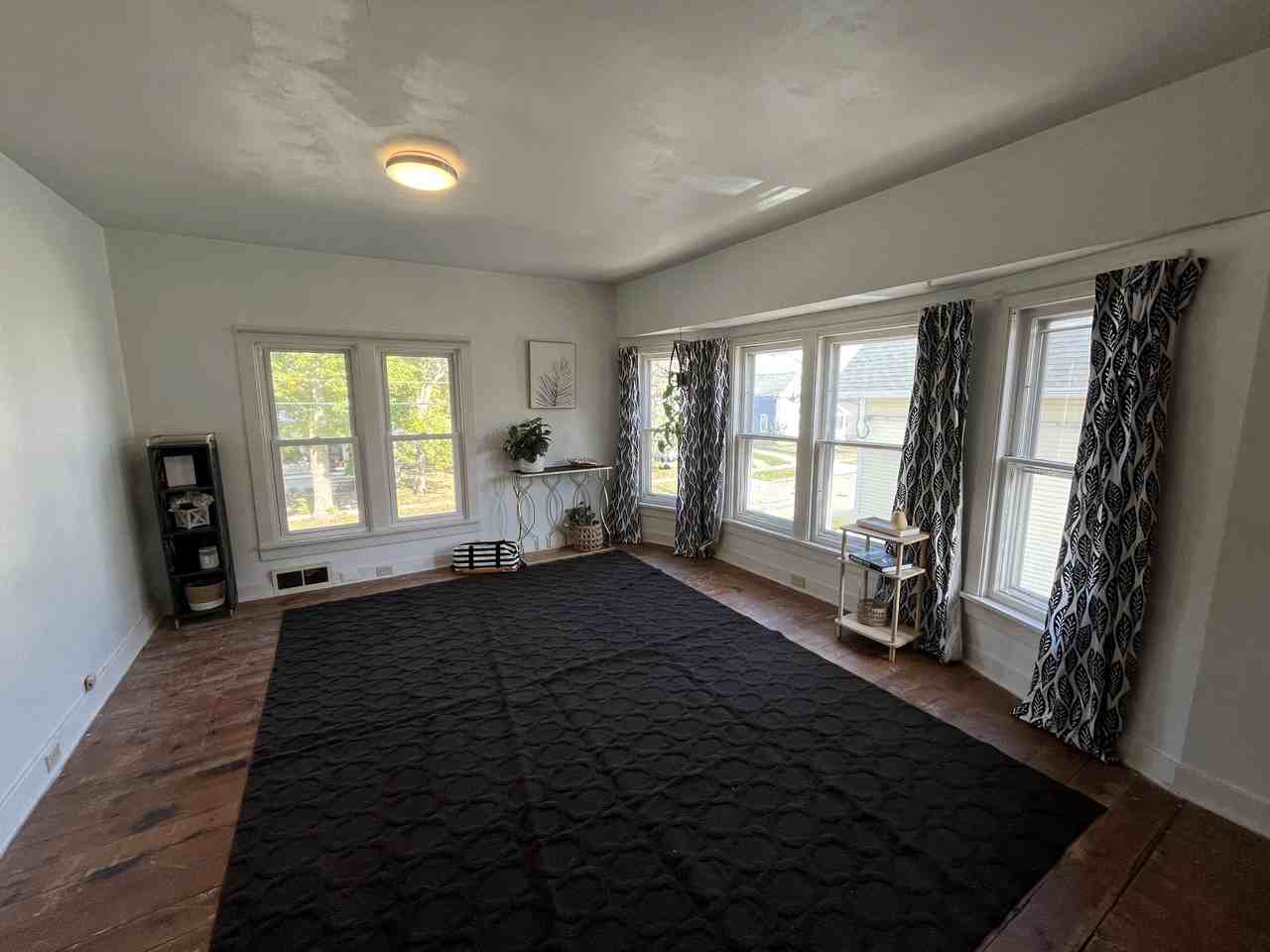 439 W 14th Ave #A - Photo 3 of 6