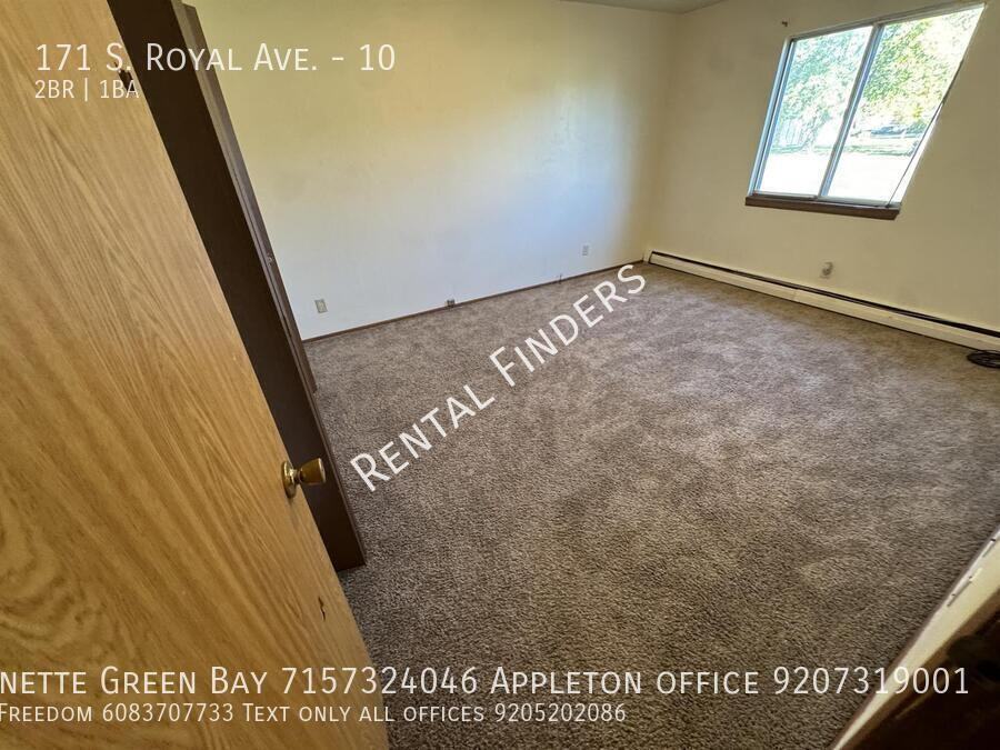 171 S Royal Ave #10 - Photo 7 of 15