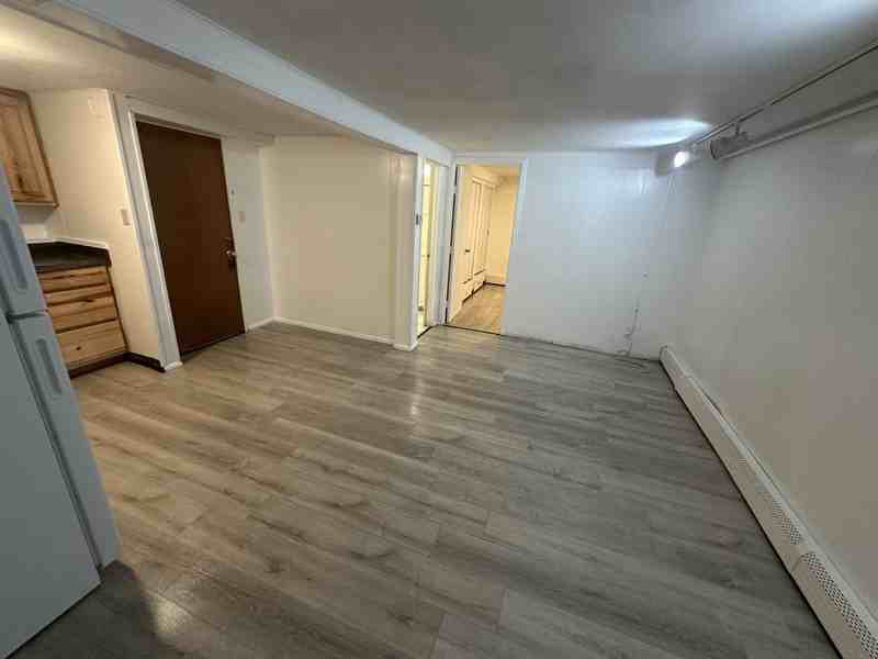 1445 Lacey St #B - Photo 7 of 11