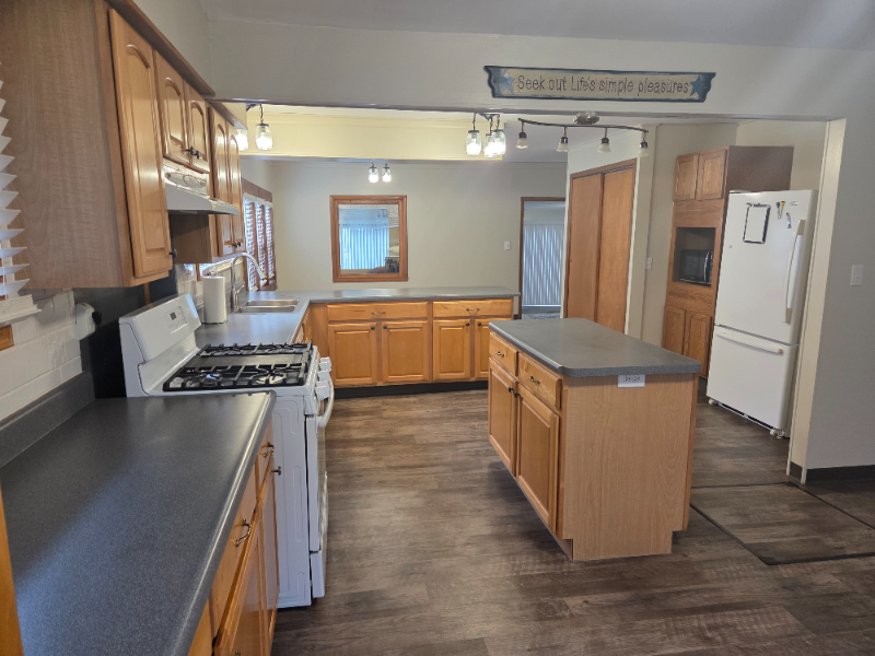 5347 Birch Island Dr - Photo 2 of 12