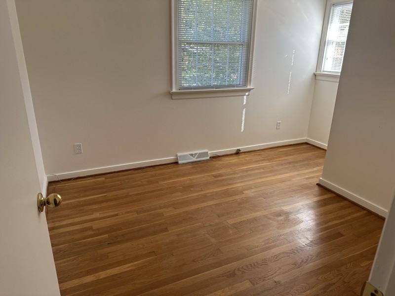 9201 Woodlake Dr - Photo 6 of 19