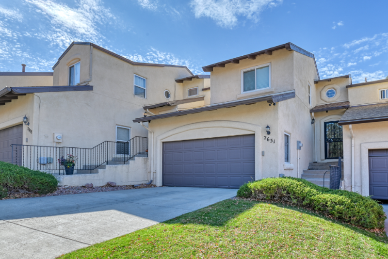 2631 Thrush Grv #1 - Photo 2 of 20