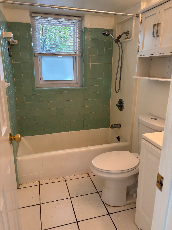 421 Neave #421NE15AVE - Photo 3 of 9
