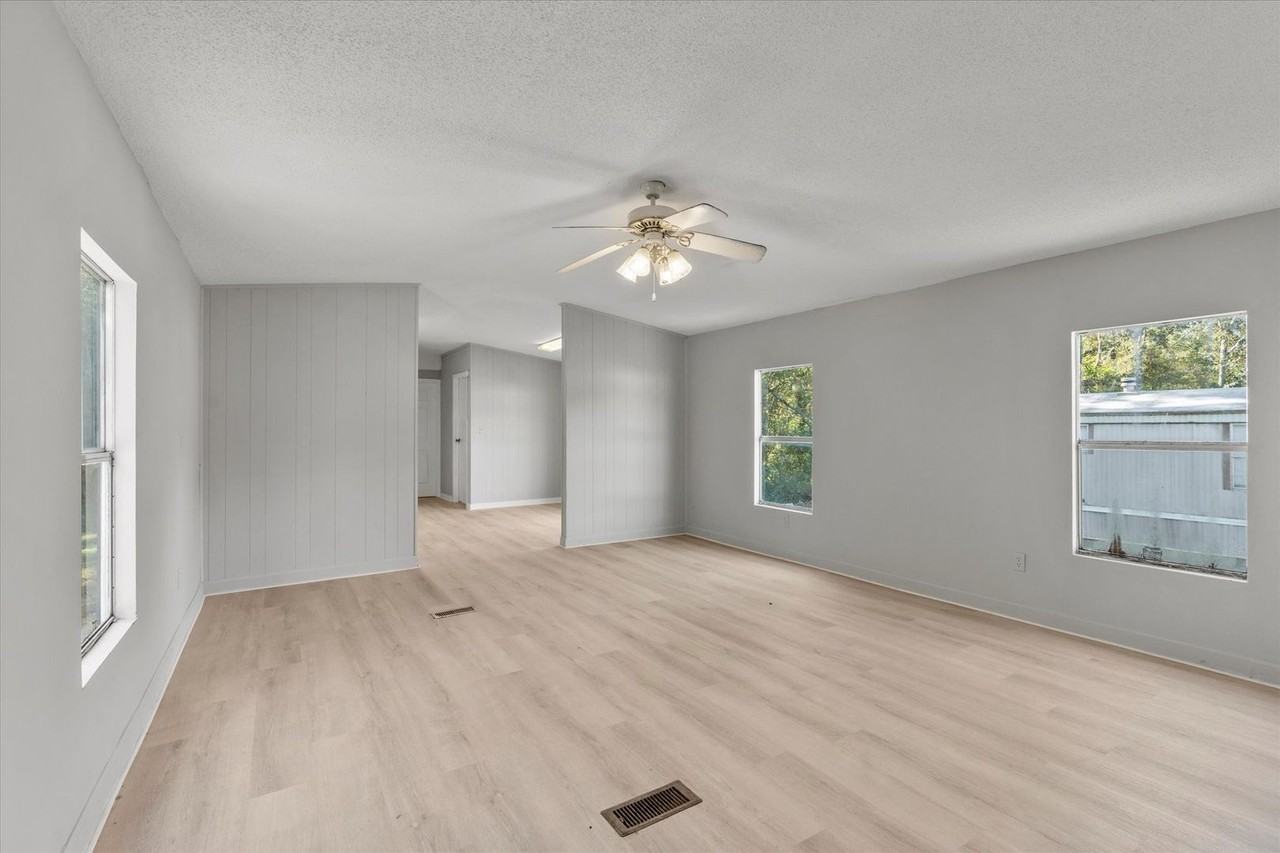 210 Cameron Cir - Photo 3 of 19
