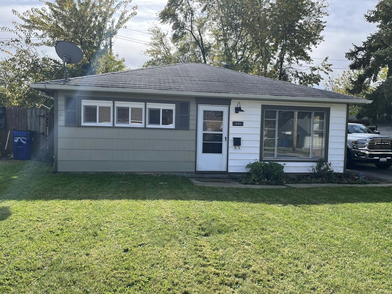 12201 Summerland Avenue - Photo 2 of 11