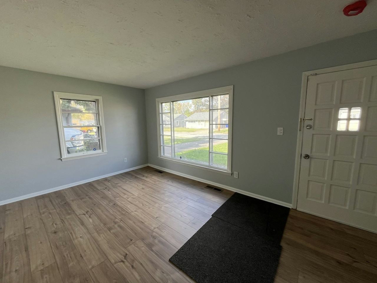 12201 Summerland Avenue - Photo 3 of 11