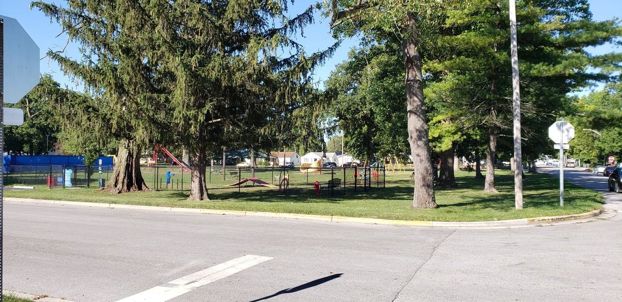 801 East Gerhart Street - Photo 7 of 8