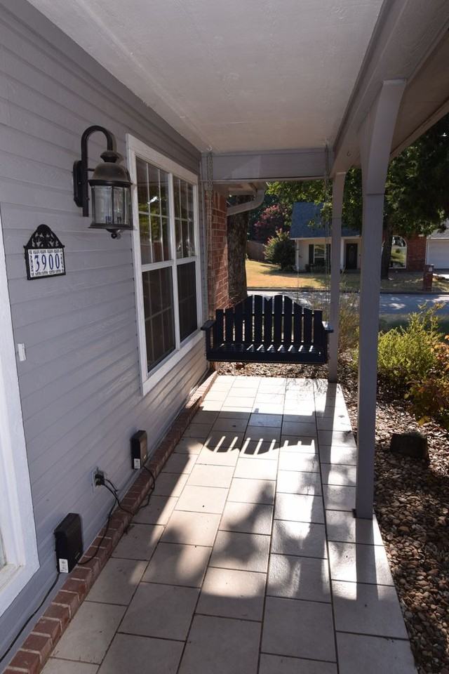 3900 Bristol Ln - Photo 3 of 21