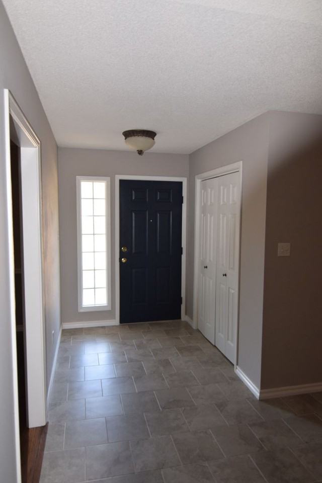 3900 Bristol Ln - Photo 6 of 21