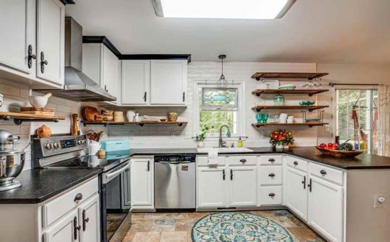 8810 Henly Court - Photo 4 of 8