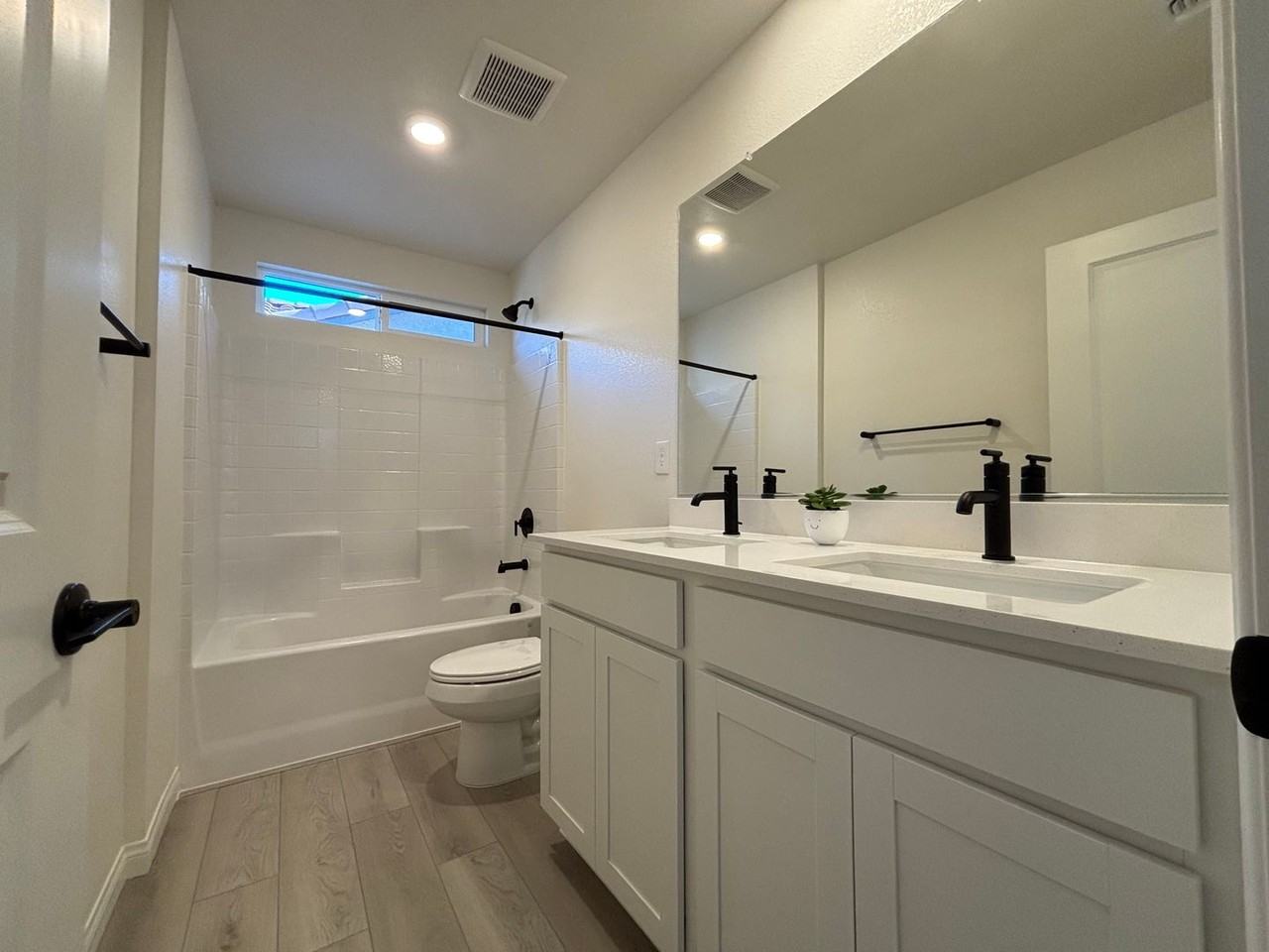 9113 Rivington Avenue - Photo 2 of 50