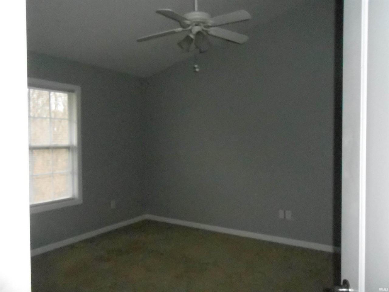 1250 W Adams Hill Cir #201 - Photo 3 of 5