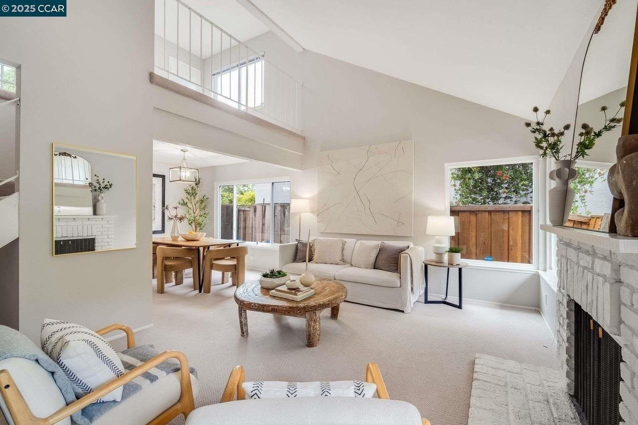 4695 South Larwin Avenue - Photo 2 of 24