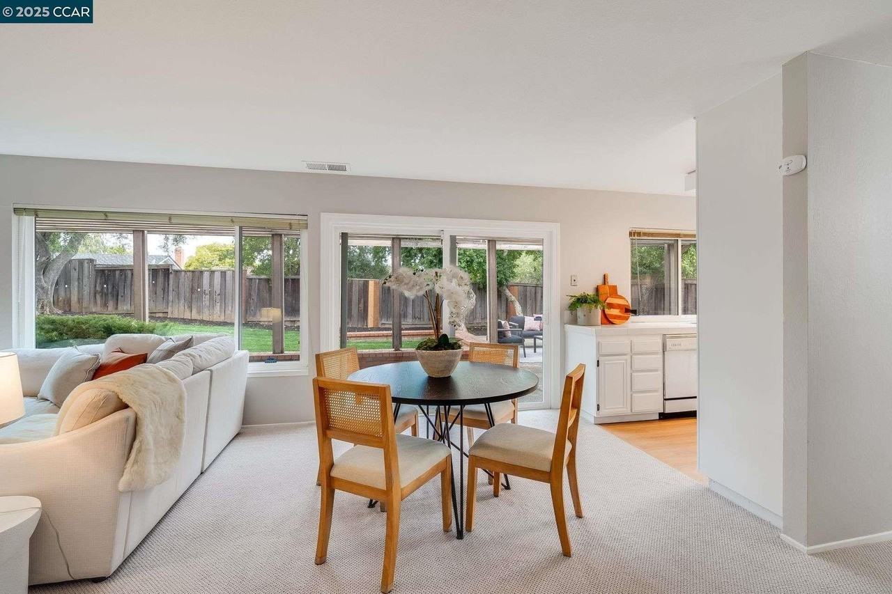 4695 South Larwin Avenue - Photo 5 of 24