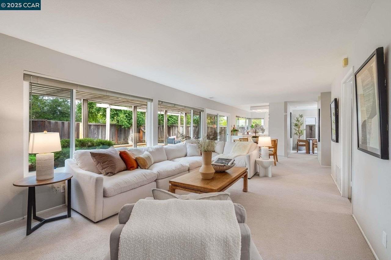 4695 South Larwin Avenue - Photo 7 of 24