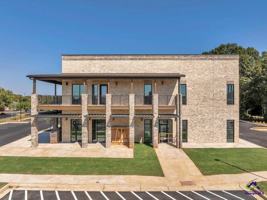 featured image of 1009 Northside Dr